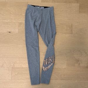 Nike Women’s Gray Leggings small
